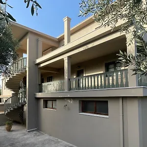 Apartment Agrilia Maison, Razata